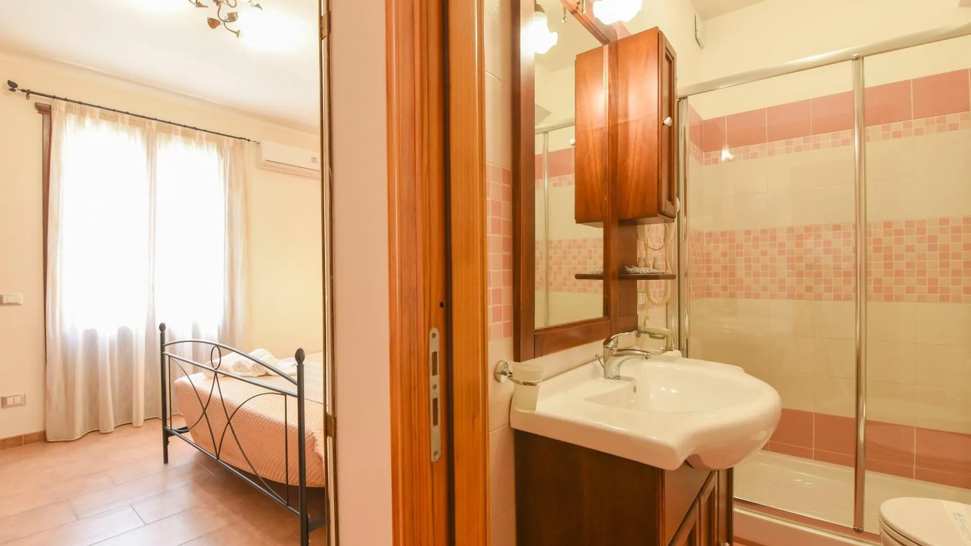 Bed & Breakfast Bed&Breakfast Goccia Marina Bed and Breakfast San Vito Lo Capo Italia
